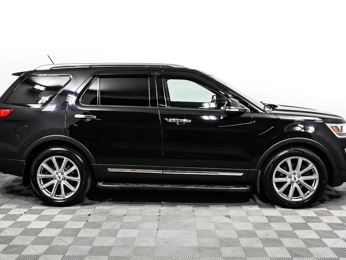 Ford Explorer 2018 года с пробегом. Фото: #3