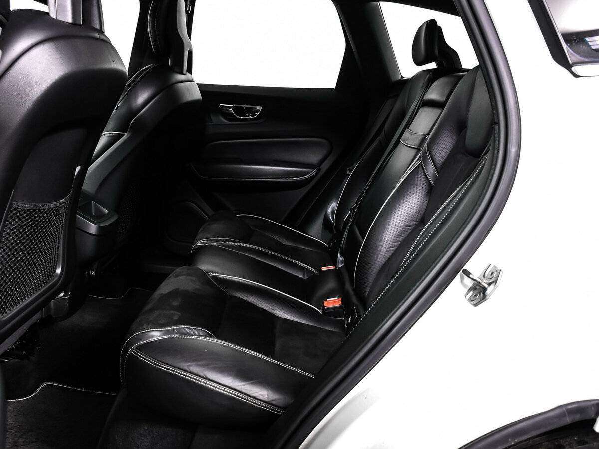 Volvo XC60 2018 года с пробегом. Фото: #12