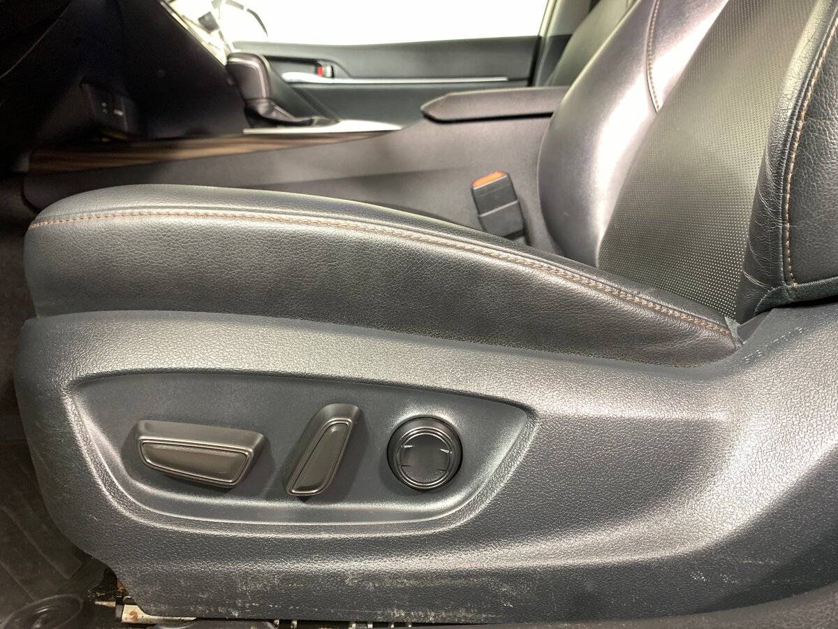 Toyota Camry 2018 года с пробегом. Фото: #15