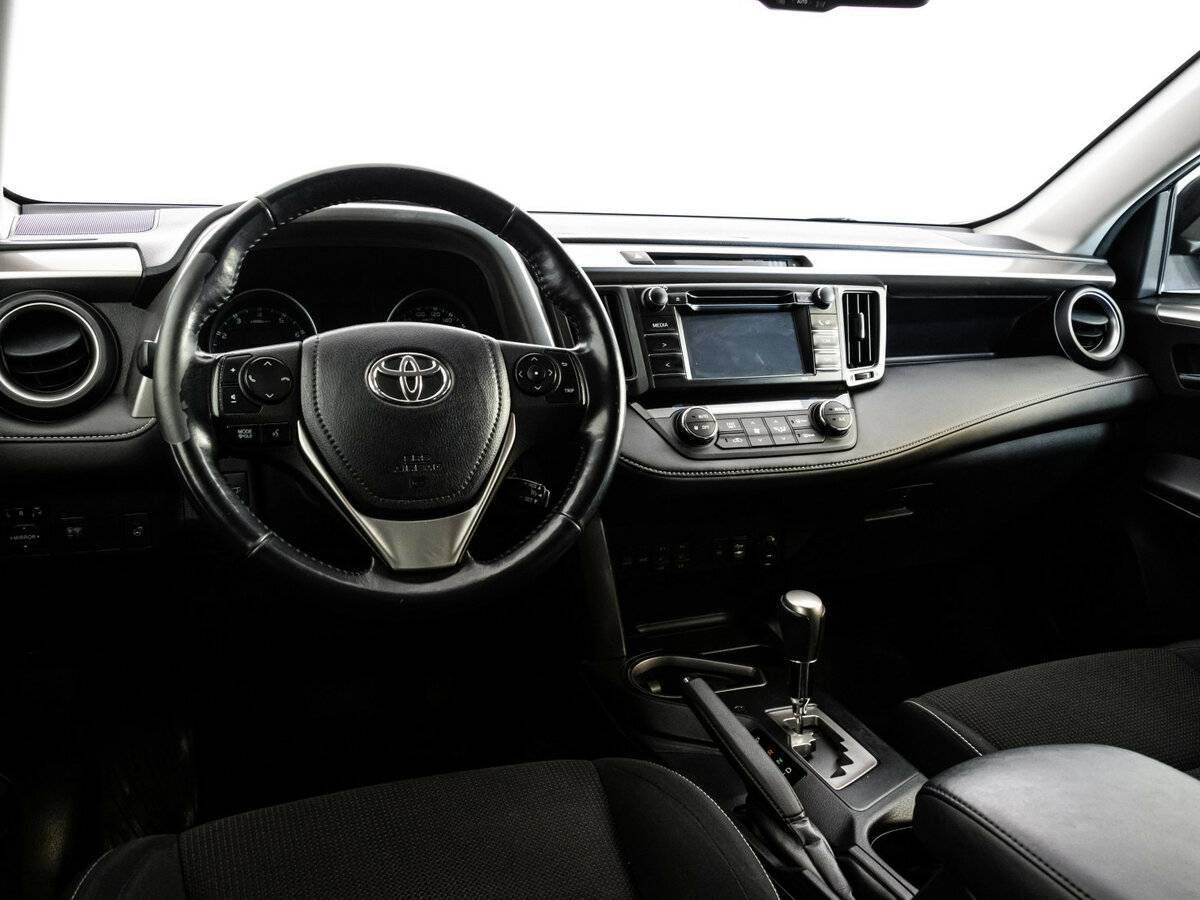 Toyota RAV4 2016 года с пробегом. Фото: #10