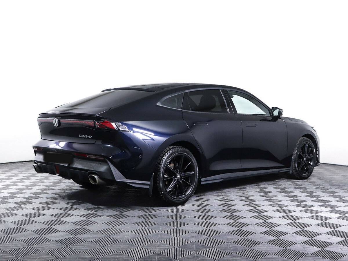 Changan UNI-V 2023 года с пробегом. Фото: #4