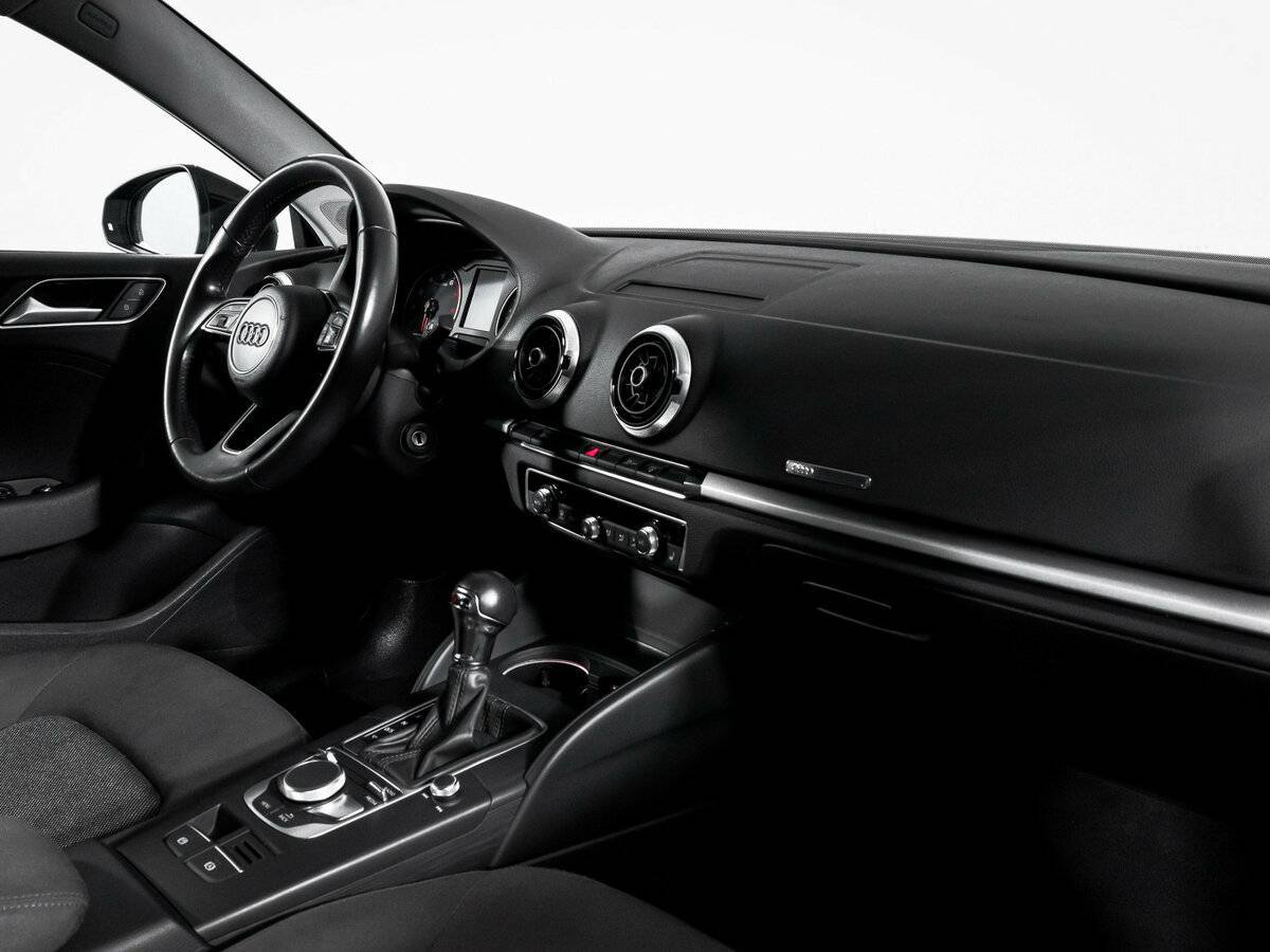 Audi A3 2017 года с пробегом. Фото: #8