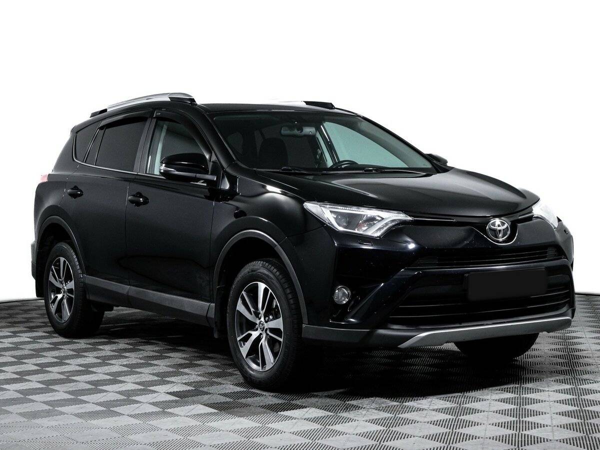 Toyota RAV4 2017 года с пробегом. Фото: #2