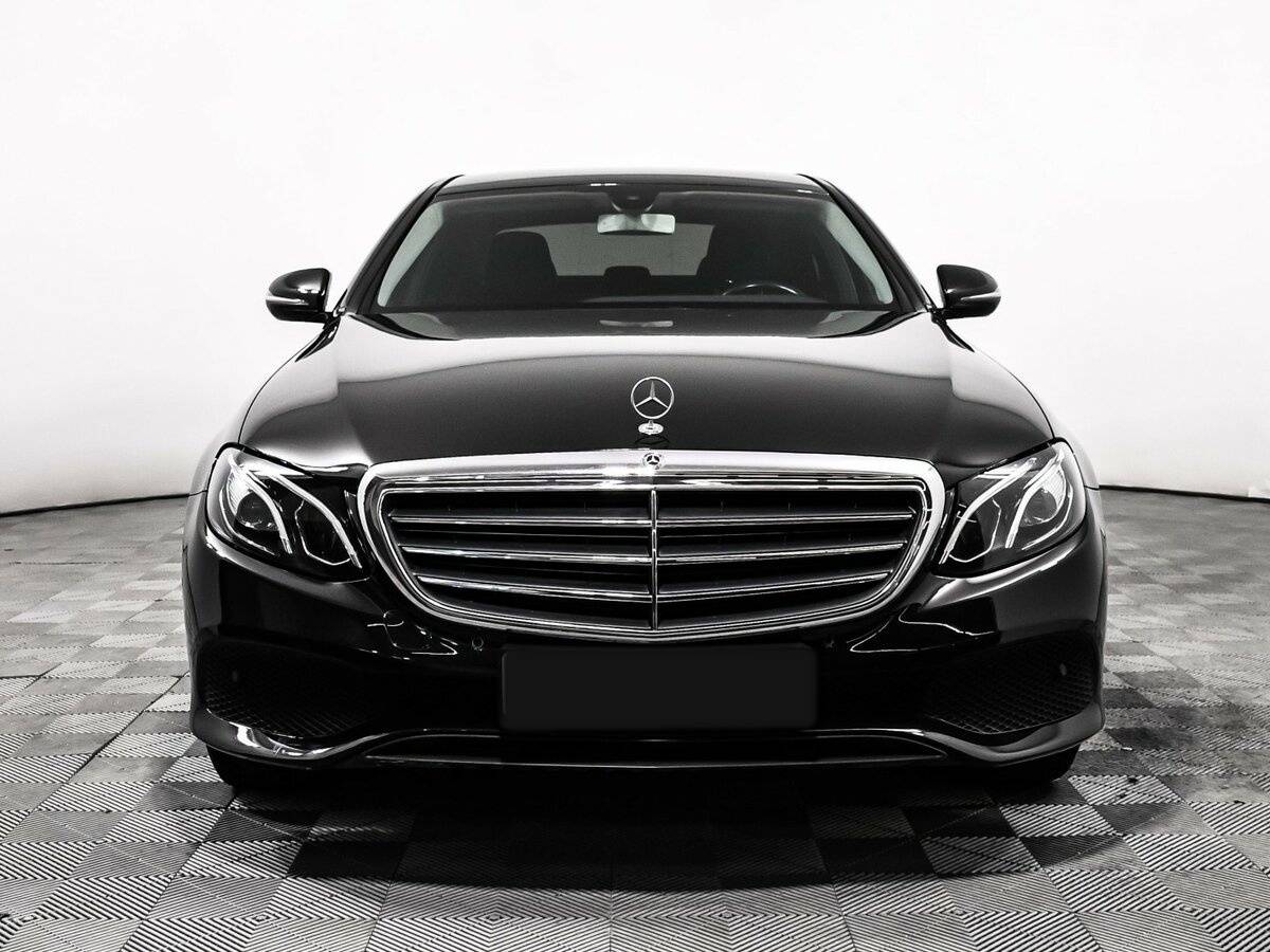 Mercedes-Benz E-Класс 2017 года с пробегом. Фото: #1