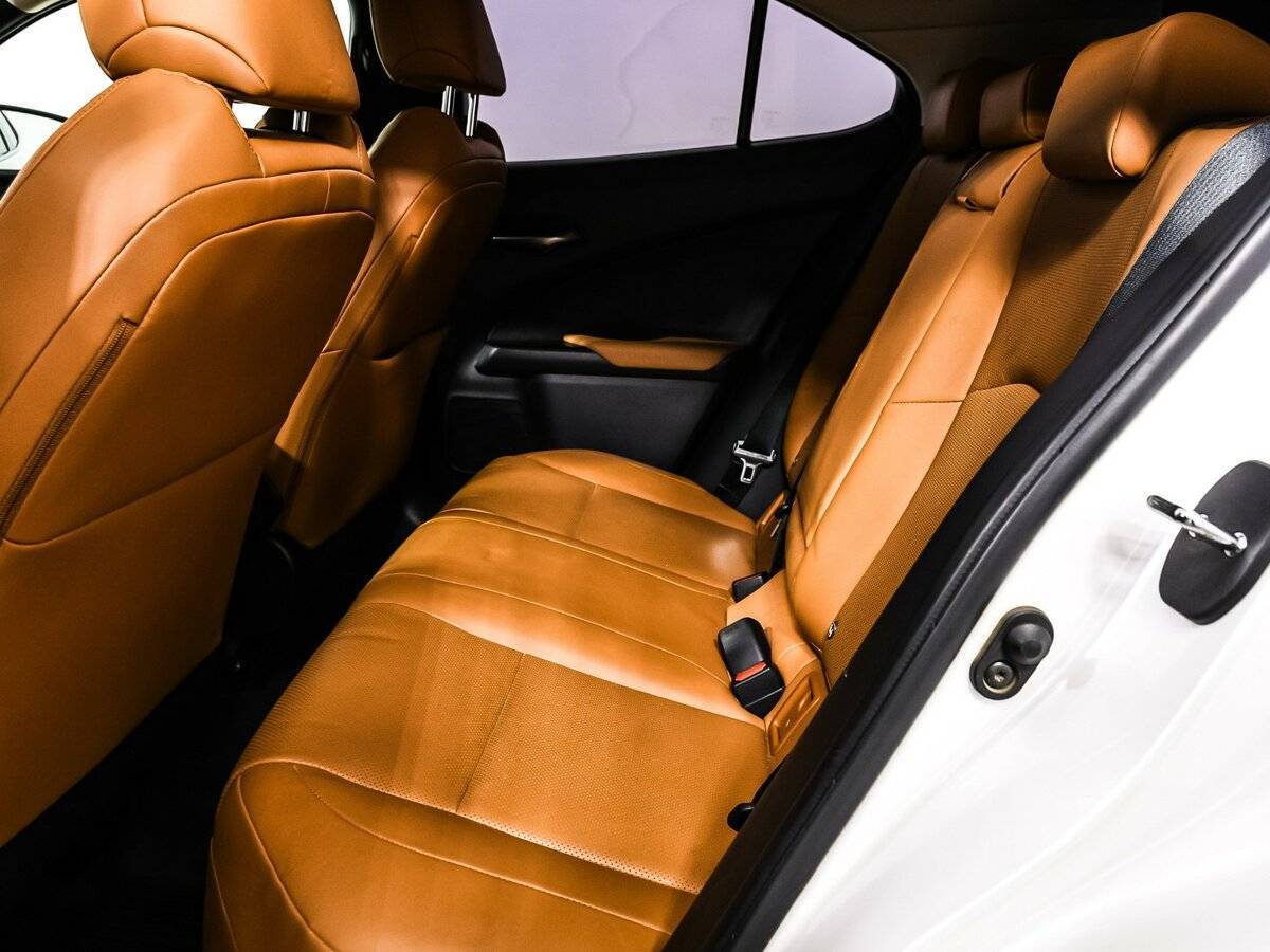 Lexus UX 2019 года с пробегом. Фото: #11