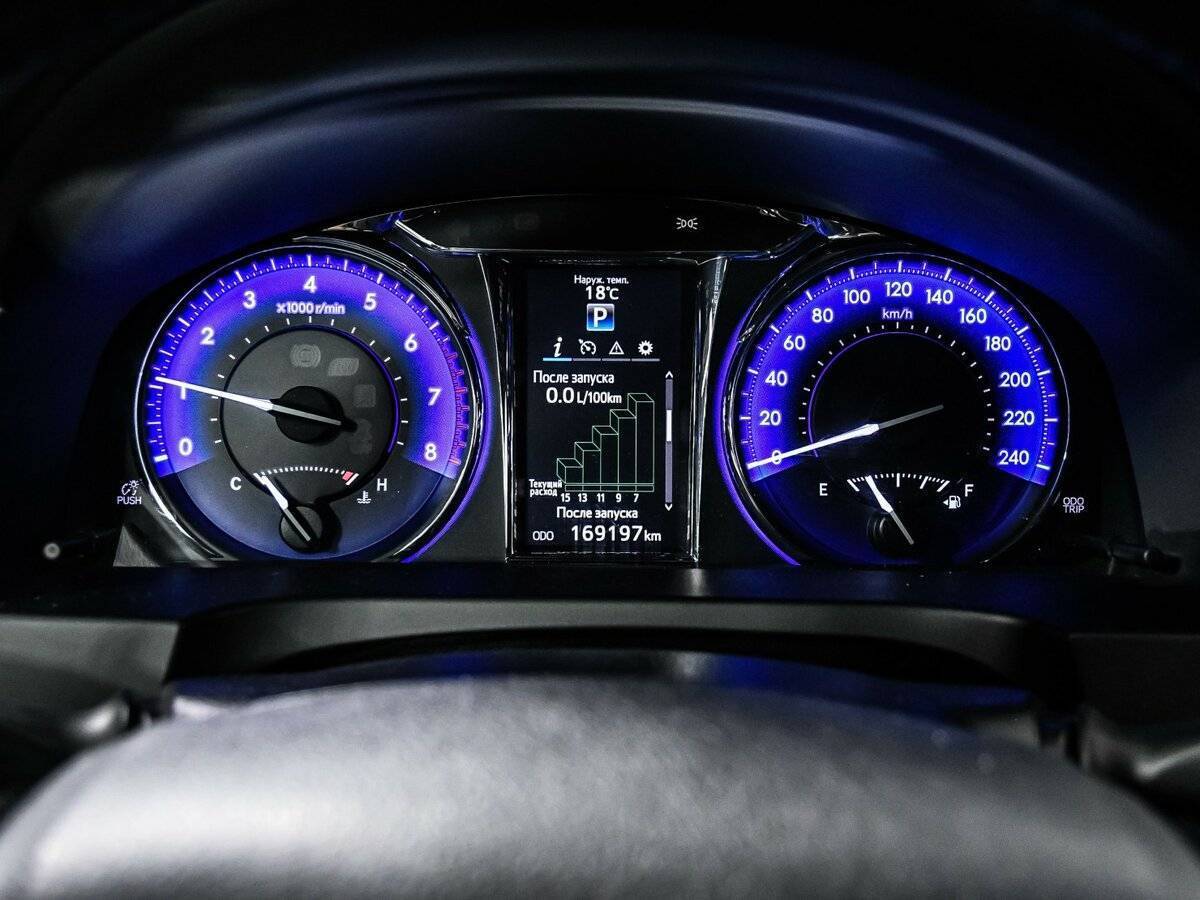 Toyota Camry 2017 года с пробегом. Фото: #8