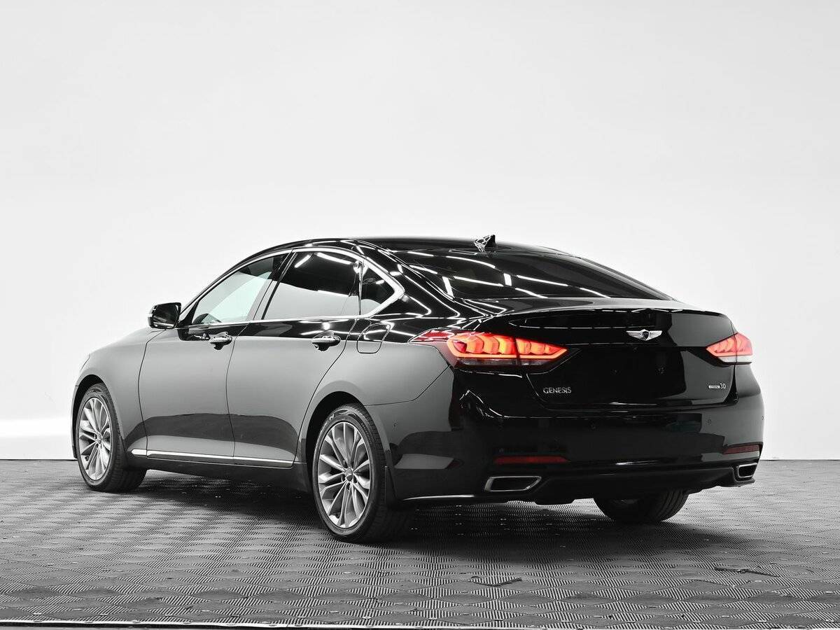 Hyundai Genesis 2016 года с пробегом. Фото: #2