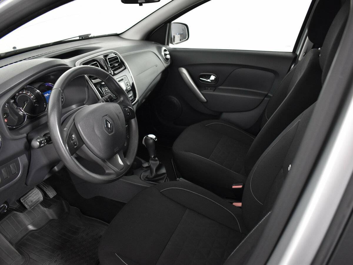 Renault Sandero 2017 года с пробегом. Фото: #5