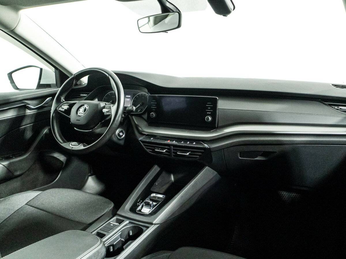 Skoda Octavia 2021 года с пробегом. Фото: #8