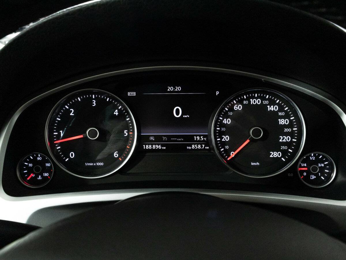 Volkswagen Touareg 2016 года с пробегом. Фото: #11