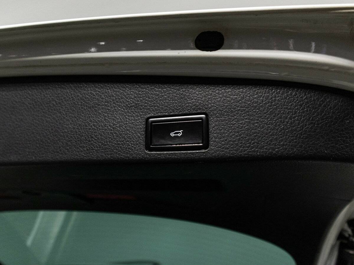 Volkswagen Touareg 2016 года с пробегом. Фото: #15