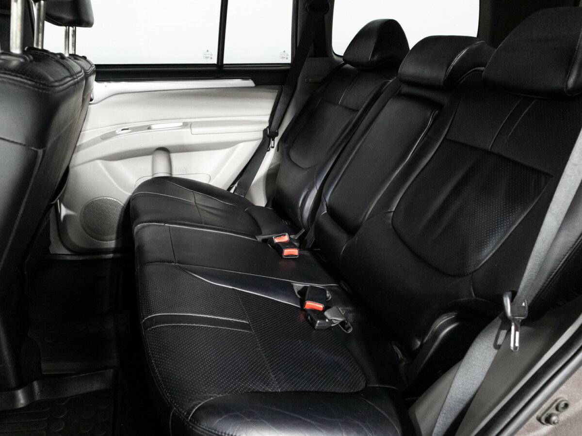 Mitsubishi Pajero Sport 2012 года с пробегом. Фото: #9