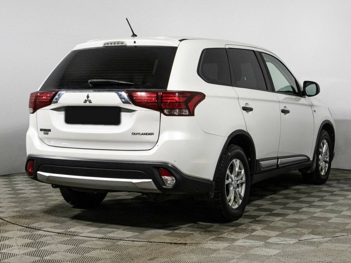 Mitsubishi Outlander 2016 года с пробегом. Фото: #4