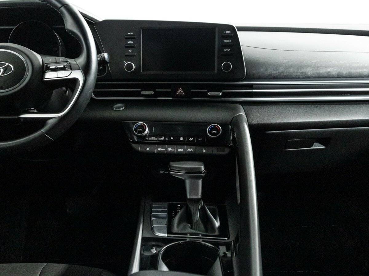 Hyundai Elantra 2021 года с пробегом. Фото: #13