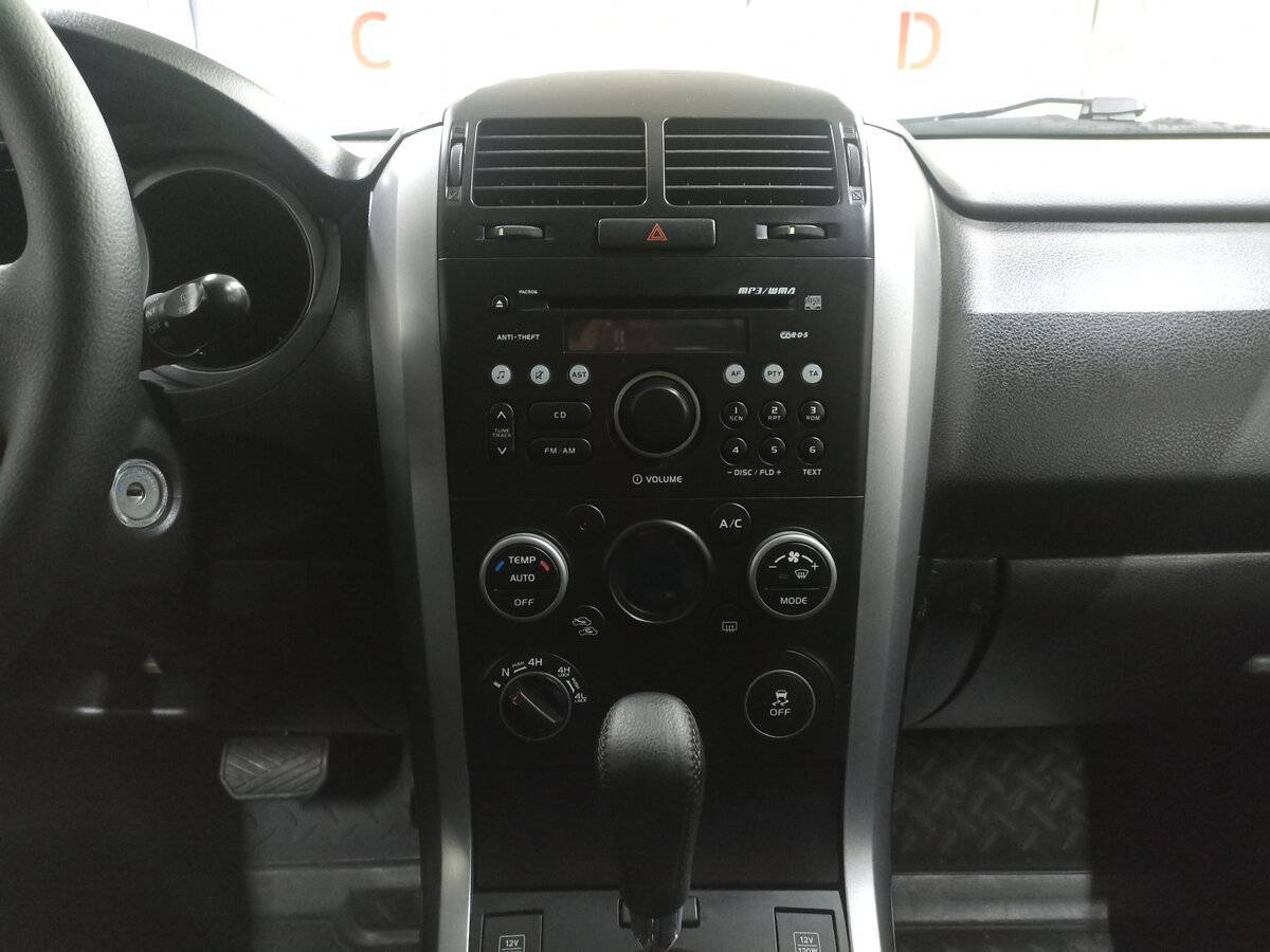 Suzuki Grand Vitara 2013 года с пробегом. Фото: #14