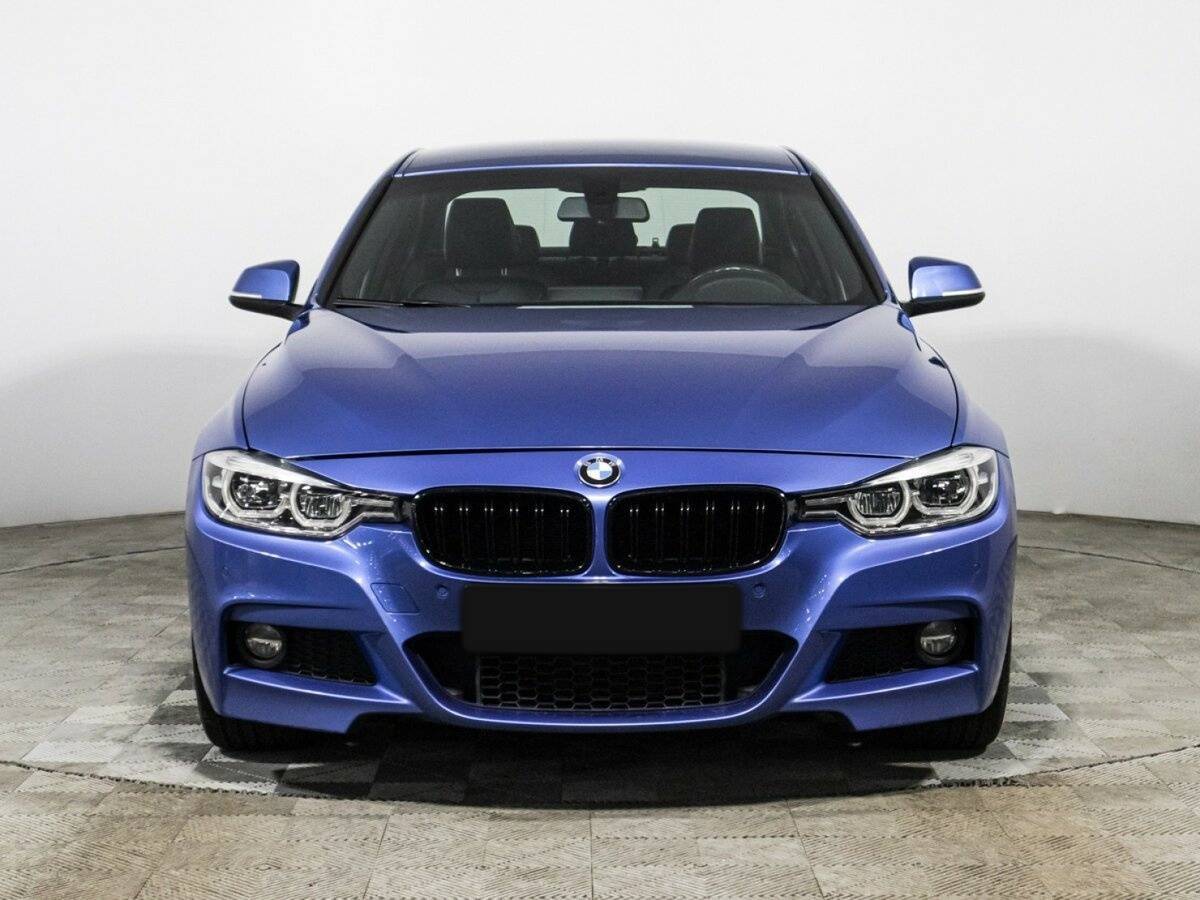 BMW 3 серии 2018 года с пробегом. Фото: #1