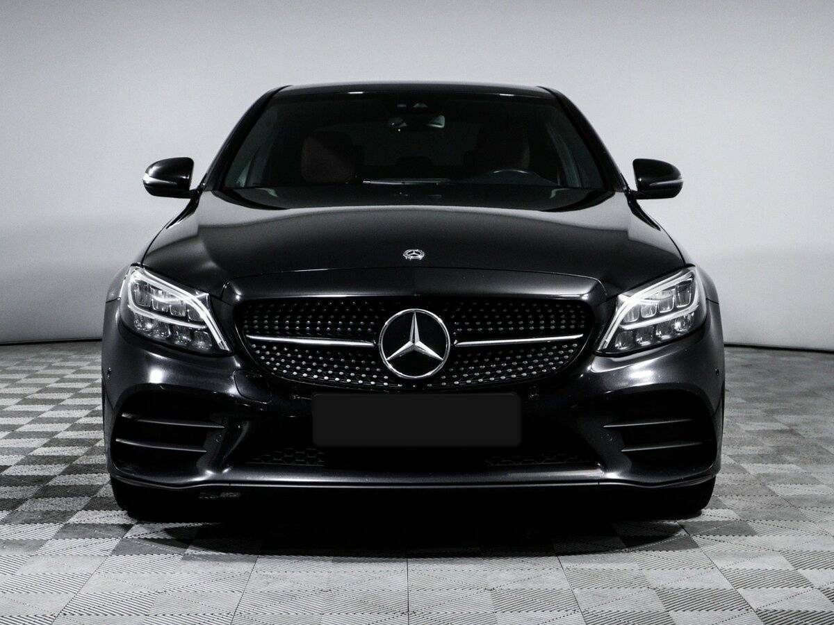 Mercedes-Benz C-Класс 2018 года с пробегом. Фото: #1