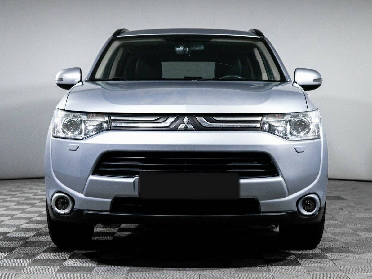 Mitsubishi Outlander 2012 года с пробегом. Фото: #1