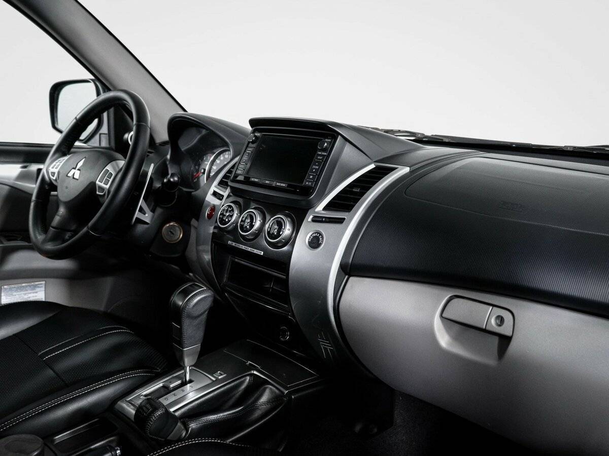 Mitsubishi Pajero Sport 2013 года с пробегом. Фото: #8