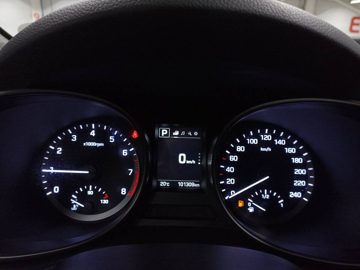 Hyundai Santa Fe 2017 года с пробегом. Фото: #12