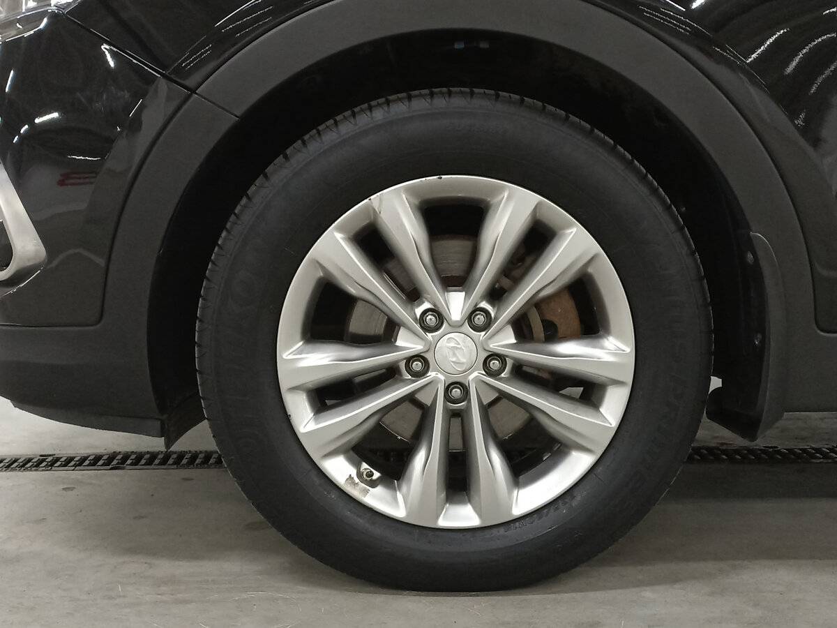 Hyundai Santa Fe 2017 года с пробегом. Фото: #17