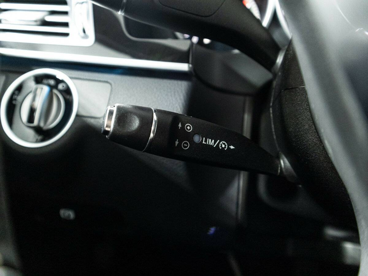 Mercedes-Benz E-Класс 2015 года с пробегом. Фото: #19