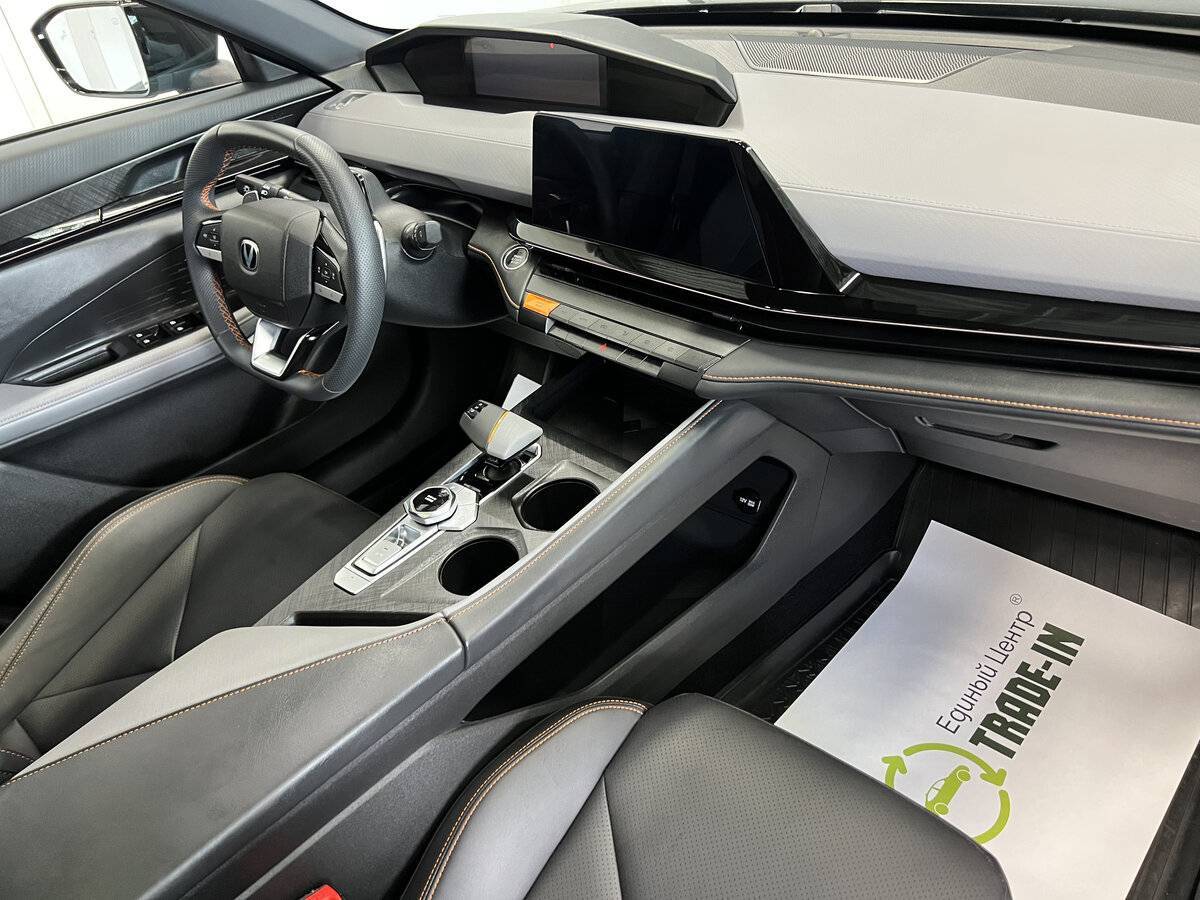 Changan UNI-V 2023 года с пробегом. Фото: #12