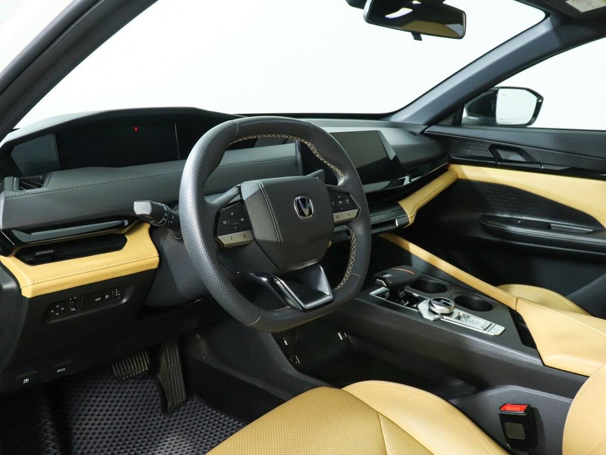 Changan UNI-V 2022 года с пробегом. Фото: #11