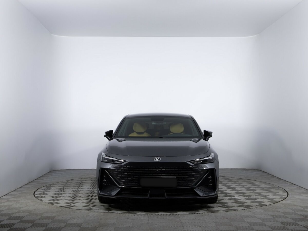 Changan UNI-V 2023 года с пробегом. Фото: #1