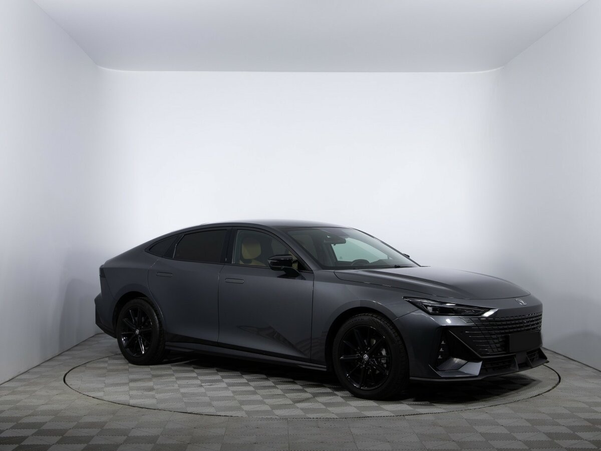 Changan UNI-V 2023 года с пробегом. Фото: #2