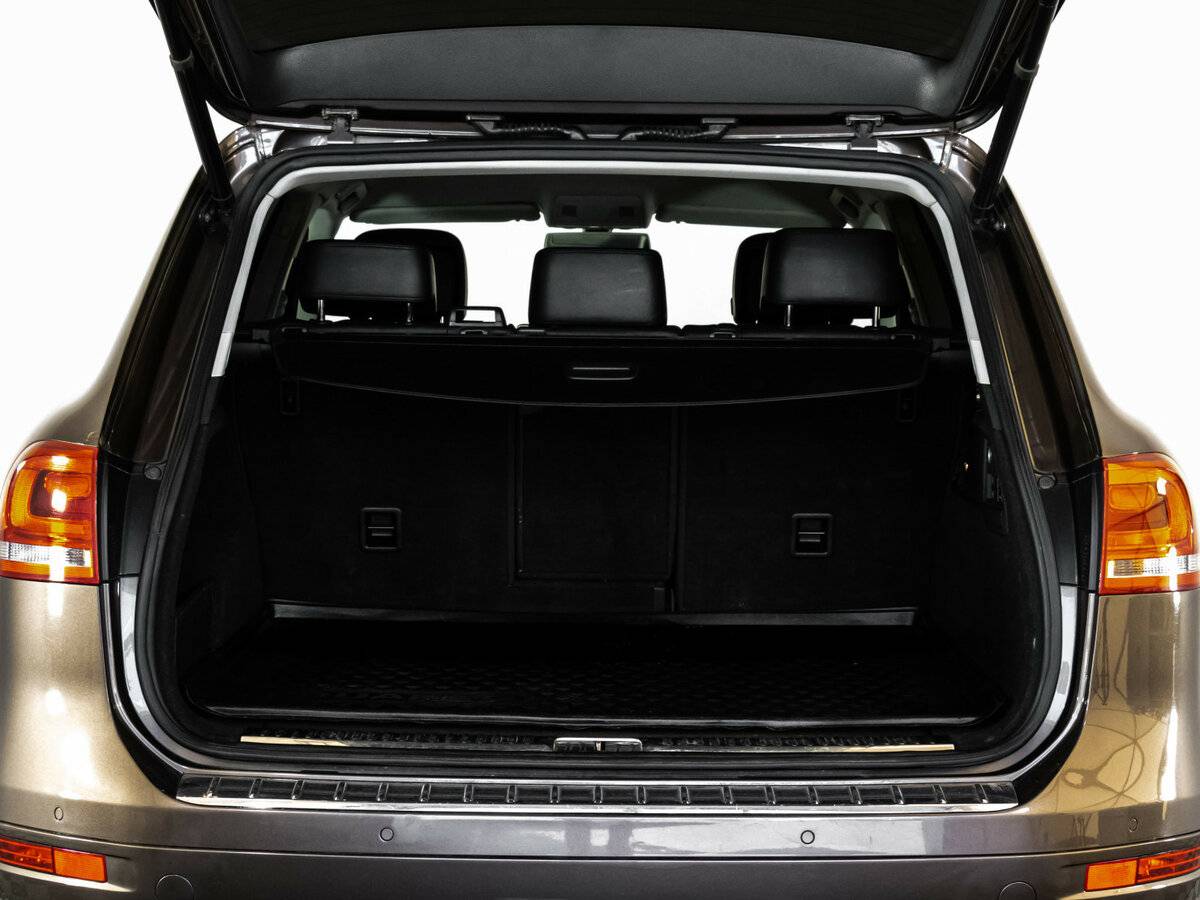 Volkswagen Touareg 2012 года с пробегом. Фото: #24