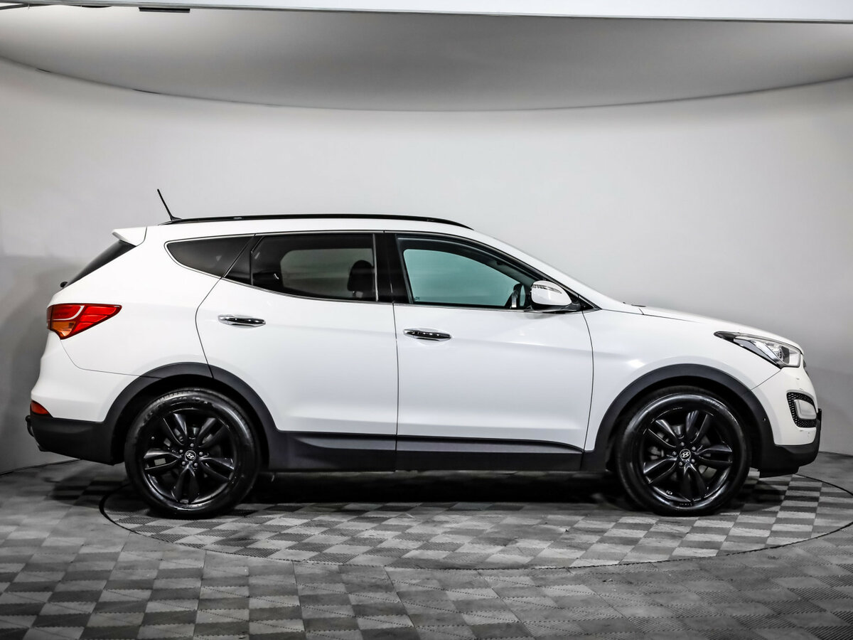 Hyundai Santa Fe 2012 года с пробегом. Фото: #3