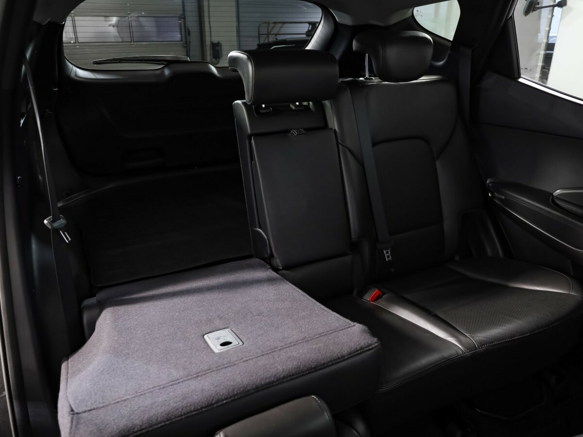 Hyundai Santa Fe 2016 года с пробегом. Фото: #24