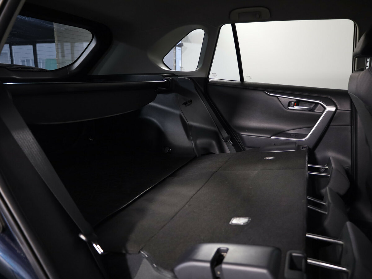 Toyota RAV4 2019 года с пробегом. Фото: #15