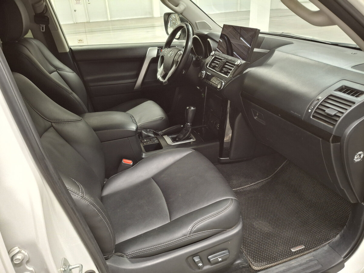 Toyota Land Cruiser Prado 2014 года с пробегом. Фото: #7