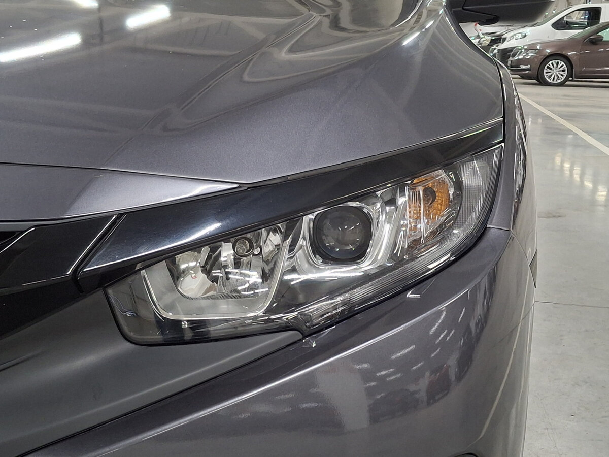 Honda Civic 2016 года с пробегом. Фото: #16