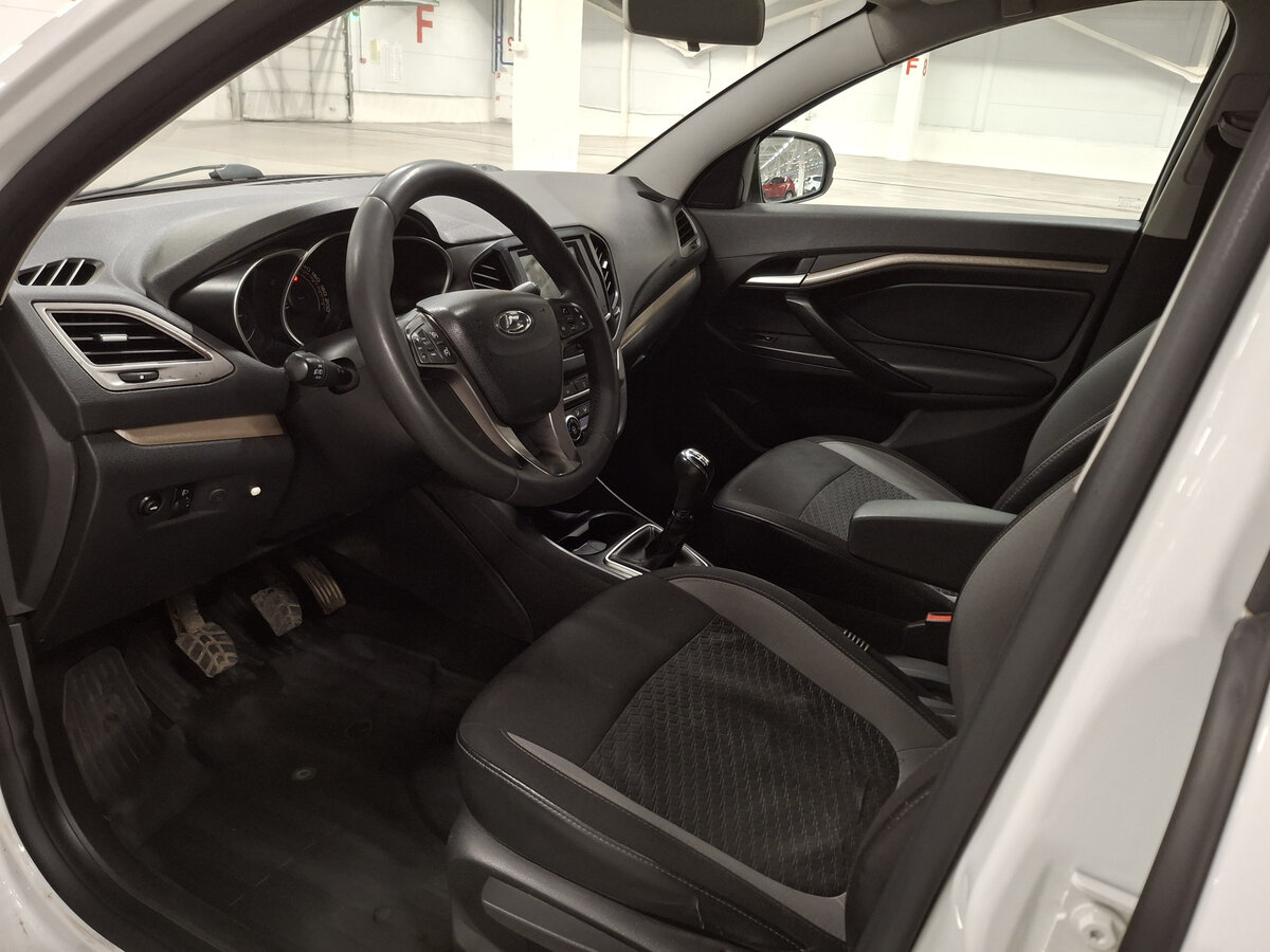 Lada (ВАЗ) Vesta 2017 года с пробегом. Фото: #15