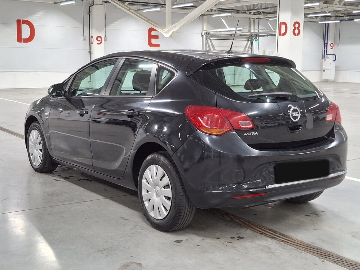 Opel Astra 2013 года с пробегом. Фото: #6