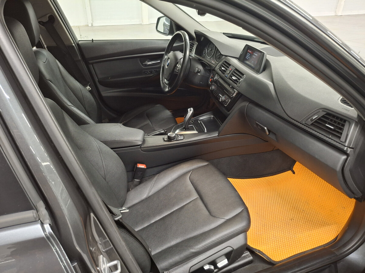 BMW 3 серии 2018 года с пробегом. Фото: #9