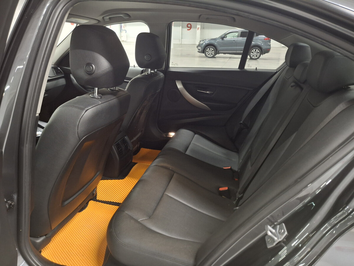 BMW 3 серии 2018 года с пробегом. Фото: #10