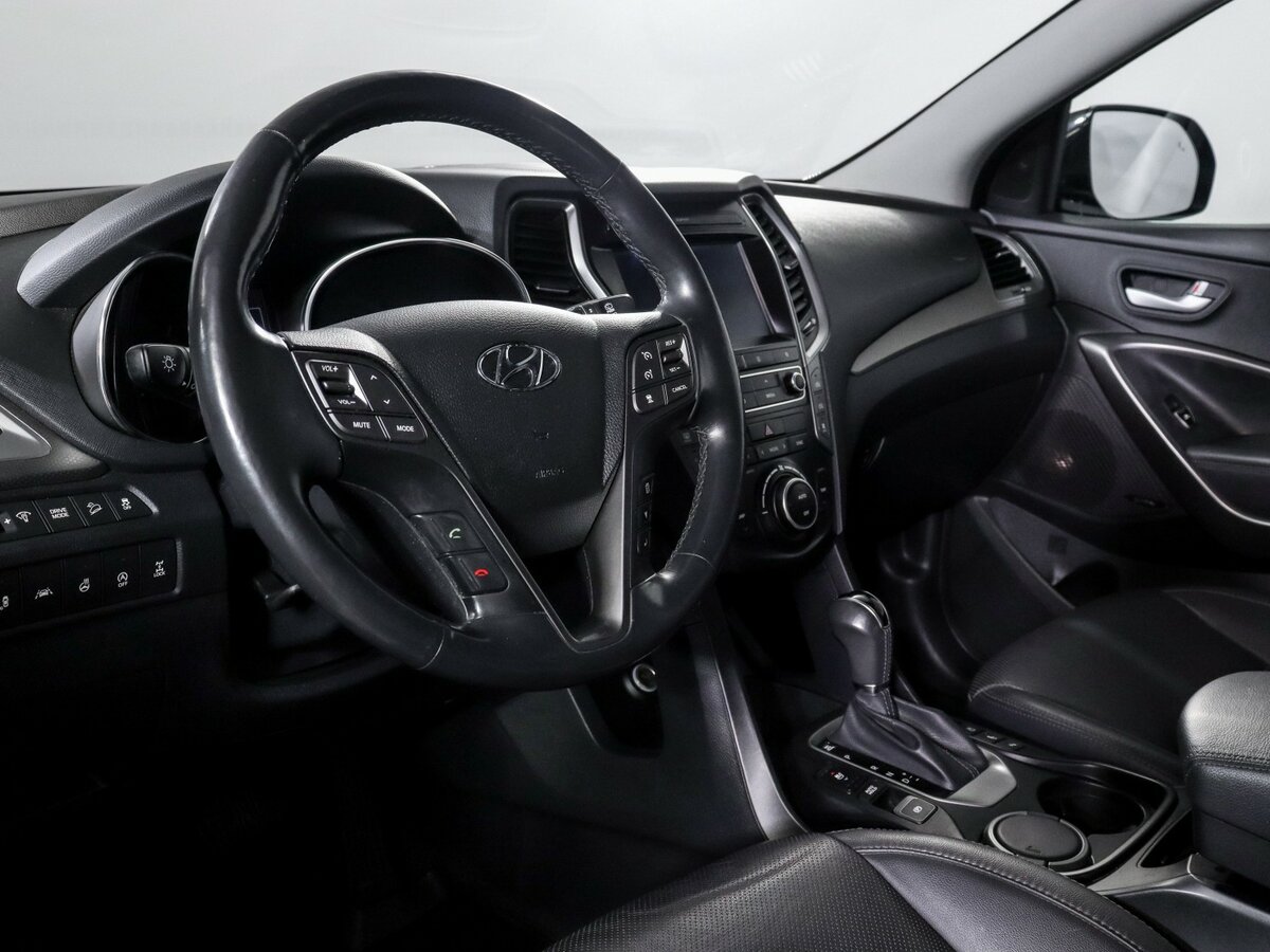 Hyundai Santa Fe 2017 года с пробегом. Фото: #13