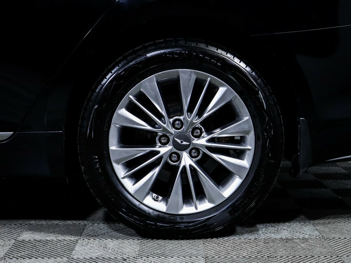 Hyundai Genesis 2016 года с пробегом. Фото: #11