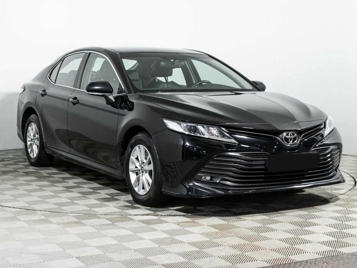 Toyota Camry 2018 года с пробегом. Фото: #2