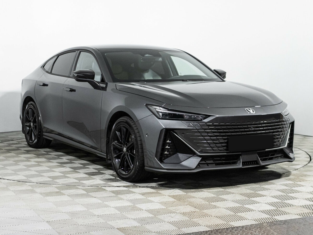 Changan UNI-V 2023 года с пробегом. Фото: #2