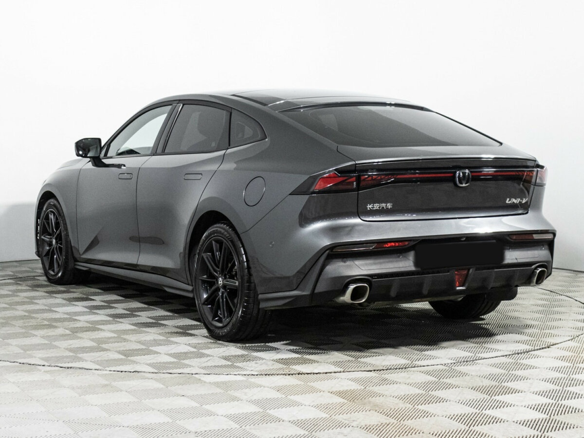 Changan UNI-V 2023 года с пробегом. Фото: #6