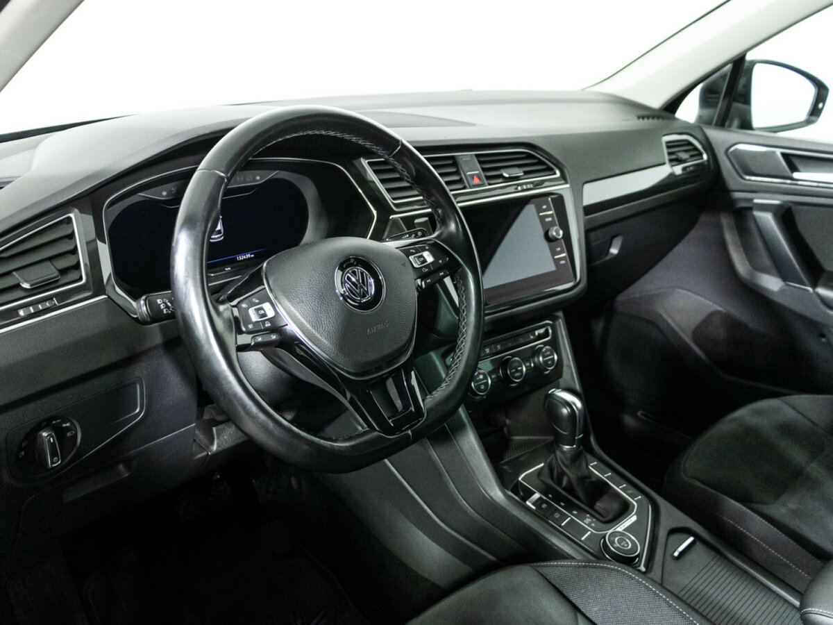 Volkswagen Tiguan 2018 года с пробегом. Фото: #10