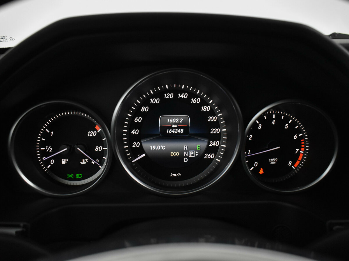 Mercedes-Benz E-Класс 2014 года с пробегом. Фото: #14