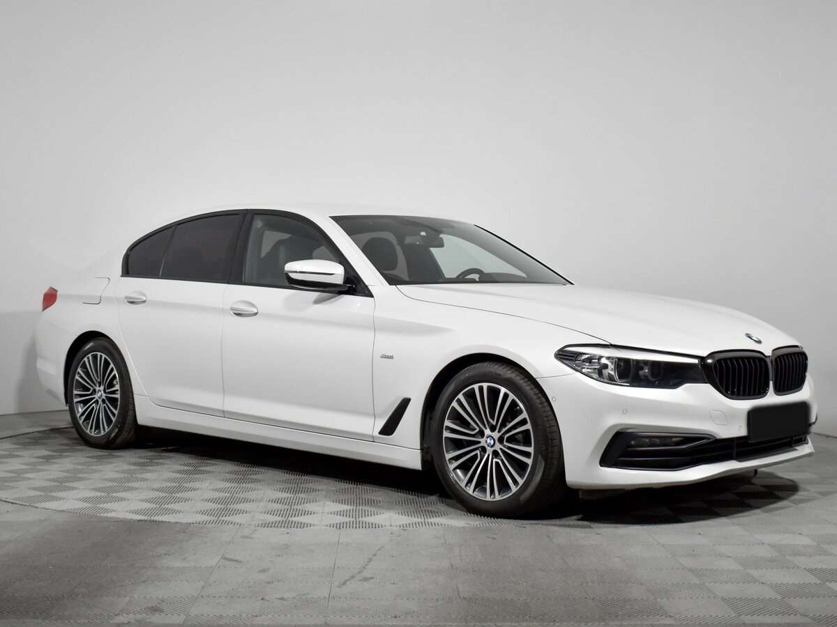 BMW 5 серии 2017 года с пробегом. Фото: #2