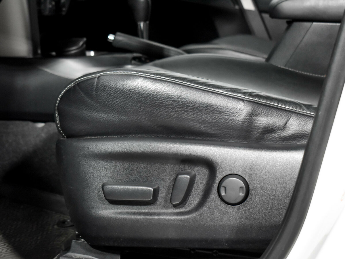 Toyota RAV4 2017 года с пробегом. Фото: #7