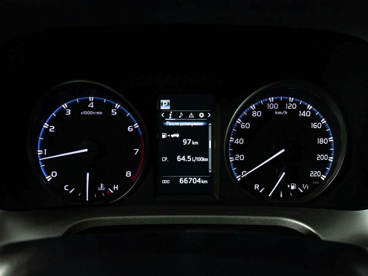 Toyota RAV4 2016 года с пробегом. Фото: #11